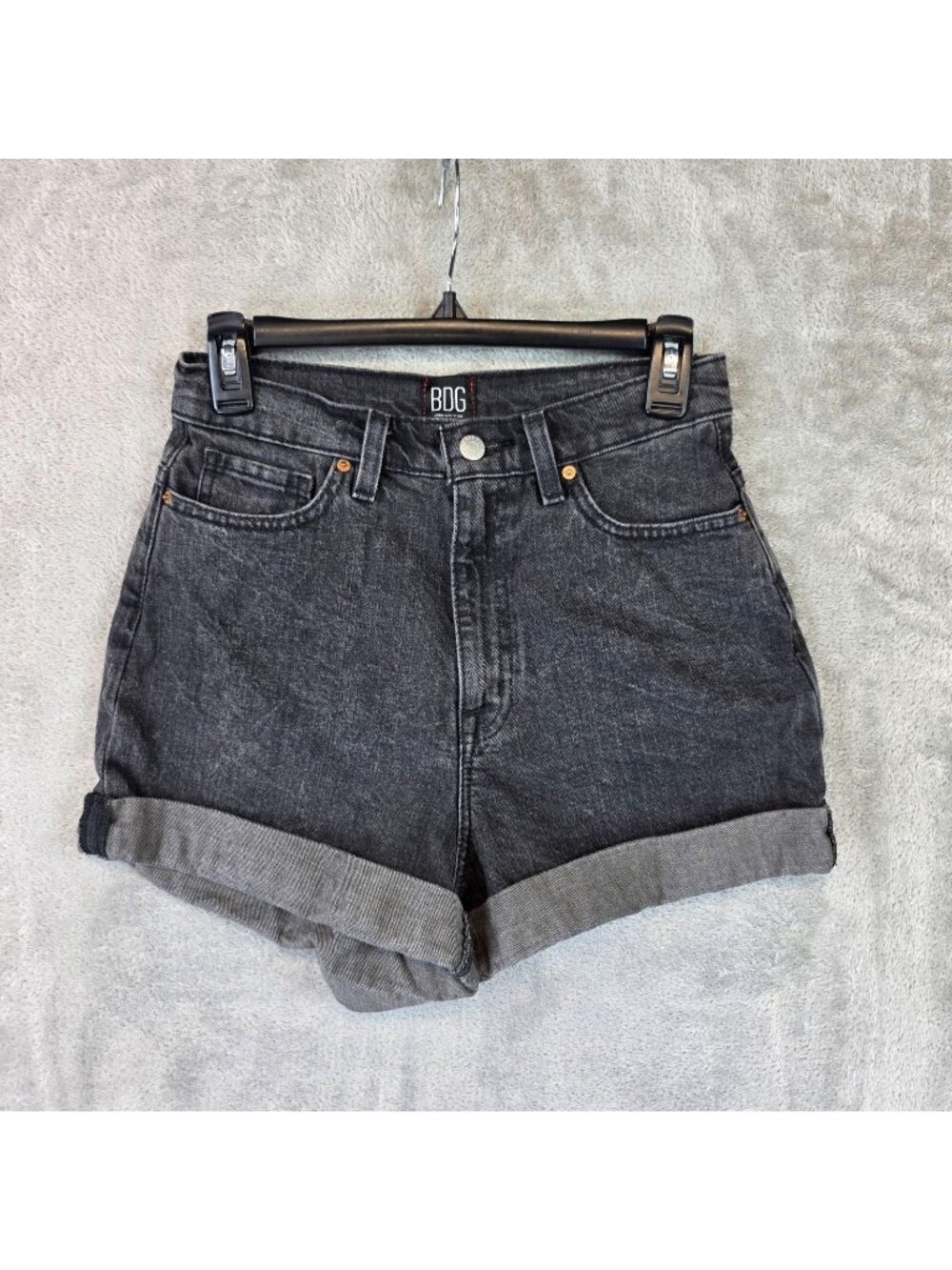 BDG Mom High Rise Denim Shorts Womens 27 Black Cuffed Relaxed Fit Casual